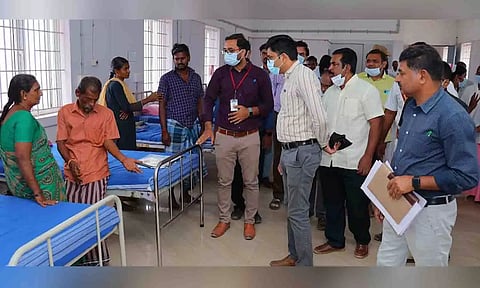 கலெக்டர் வினீத் ஆய்வு மேற்கொண்ட காட்சி.