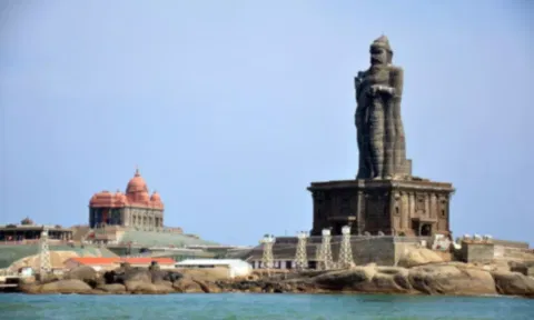 தெய்வப்புலவர் திருவள்ளுவருக்கு 133 அடி உயர வானுயர சிலை.