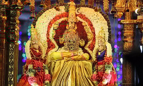 பிரம்மோற்சவ விழா: காஞ்சீபுரம் காமாட்சி அம்மன் கோவிலில் நாளை வெள்ளித் தேரோட்டம்