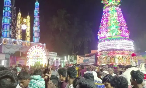 மத நல்லிணக்க சந்தனக்கூடு ஊர்வலம்