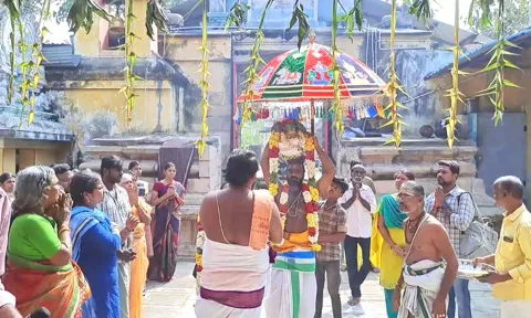 கடம் புறப்பாடு நடந்தது.