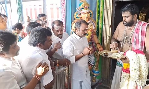 சிறுவாபுரி முருகன் திருக்கோவிலில் மத்திய இணைஅமைச்சர் எல்.முருகன் சாமி தரிசனம்