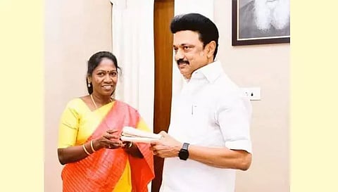 தமிழக முதல்வர் மு.க.ஸ்டாலினை சந்தித்து நன்றி தெரிவித்த மானாமதுரை எம்.எல்.ஏ. ஆ.தமிழரசிரவிக்குமார்.