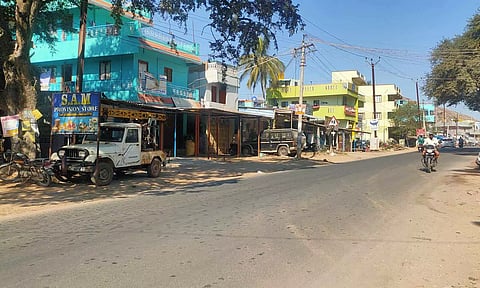 சிப்காட் அமைக்க எதிர்ப்பு: உத்தனப்பள்ளியில் இன்று கடைகள் அடைப்பு