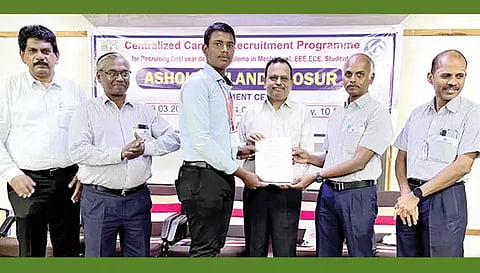 வேலைவாய்ப்பு முகாமில் 182 மாணவர்கள் தேர்வு