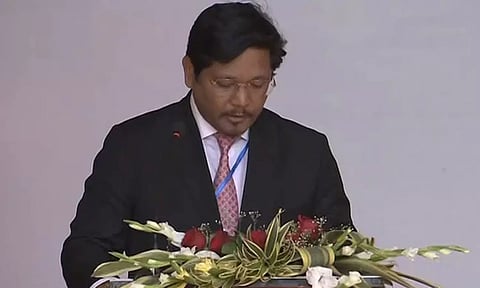 மேகாலயாவில் முதல்வராக பதவியேற்றார் கான்ராட் சங்மா- துணை முதல்வரும் பதவியேற்பு