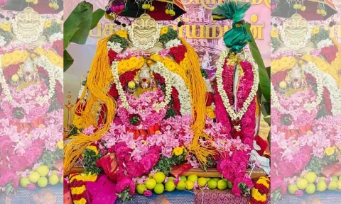 அம்மனுக்கு திருக்கல்யாணம் நடைபெற்ற காட்சி.