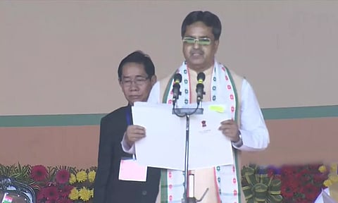 திரிபுரா முதல்வராக பதவியேற்றார் மாணிக் சகா