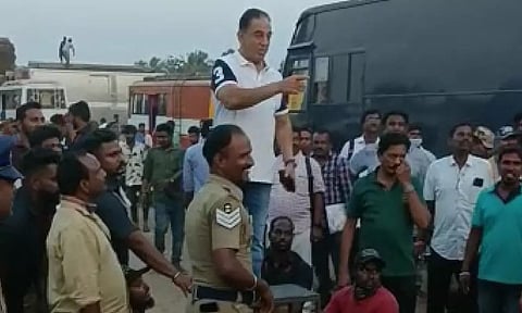 இந்தியன் -2 படப்பிடிப்பு தளத்தில் கமல்ஹாசன்