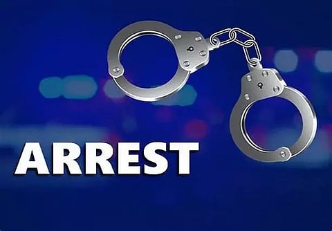 போதை பொருளை விற்பனைக்கு வைத்திருந்த 2 பேர் கைது