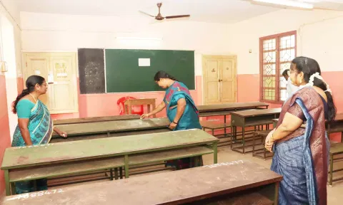 வேலூர் மாவட்டத்தில் 16,970 மாணவர்கள் பிளஸ்-2 பொதுத்தேர்வை எழுதுகின்றனர்