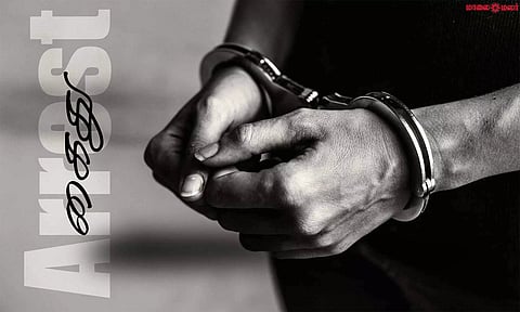 பொதுமக்களை மிரட்டி பணம் பறித்த 2 ரவுடிகள் கைது