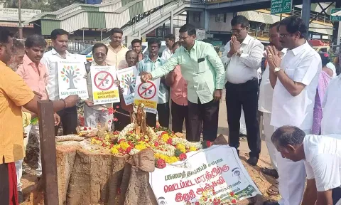 குரோம்பேட்டை சுரங்கப்பாதைக்காக அரசமரம் வெட்டப்பட்ட இடத்தில் மாலை வைத்து பொதுமக்கள் அஞ்சலி