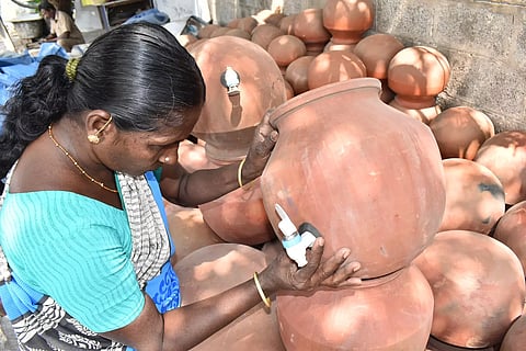 மண் பானைகள் விற்பனை அதிகரிப்பு