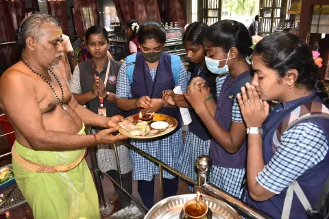 ஈரோடு மாவட்டத்தில் 24 ஆயிரத்து 918 மாணவ-மாணவிகள் பிளஸ்-2 தேர்வு எழுதினர்