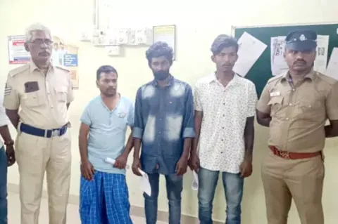 கஞ்சா விற்ற வங்கி ஊழியர் உள்பட 3 பேர் கைது