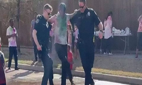 ஆஸ்கார் விருது பெற்ற 'நாட்டு நாட்டு' பாடலுக்கு நடனமாடிய அமெரிக்க போலீஸ்காரர்கள்- வீடியோ வைரல்