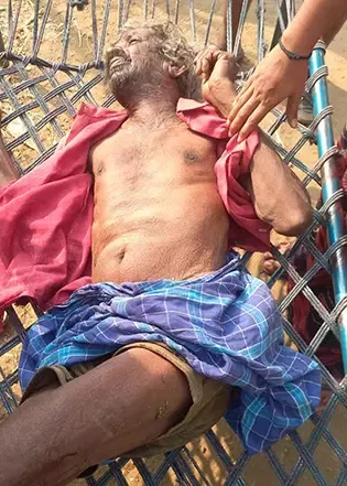காவிரி ஆற்றங்கரையோரம் இறந்து கிடந்த விவசாயி