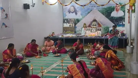 திருவிளக்கு வழிபாடு நடைபெற்றபோது எடுத்த படம்.