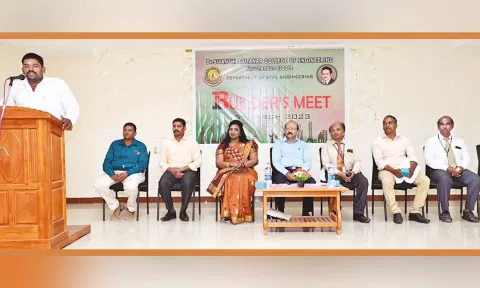 கருத்தரங்கம் நடைபெற்றபோது எடுத்த படம்.