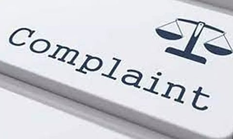 கொலை மிரட்டலால் 2 ஆண்டாக கணவர் வீட்டை விட்டு வெளியே செல்லவில்லை- இளம்பெண் கண்ணீர் புகார்