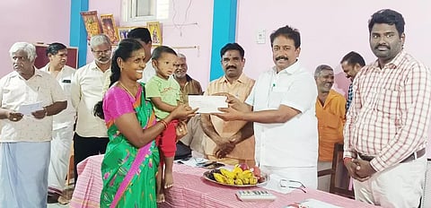 ராஜபாளையத்தில் கூட்டுறவு உற்பத்தி மற்றும் விற்பனை சங்கத்தின் மகாசபை கூட்டம்  தங்கபாண்டியன் எம்.எல்.ஏ. தலைமையில் நடந்தது.&nbsp;