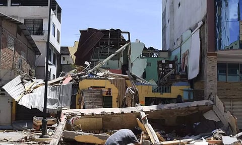 ஈக்வடாரில் சக்திவாய்ந்த நிலநடுக்கம்: பலி எண்ணிக்கை 13 ஆக உயர்வு