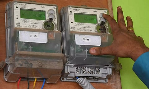 மின் கட்டணத்தை முன் கூட்டியே செலுத்த ஸ்மார்ட் மீட்டர்