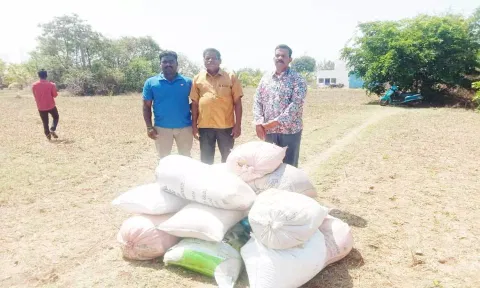 ரெயிலில் கடத்த முயன்ற ரேசன் அரிசி பறிமுதல்