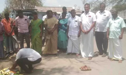 பூமி பூஜை நடைபெற்ற போது எடுத்த படம்.
