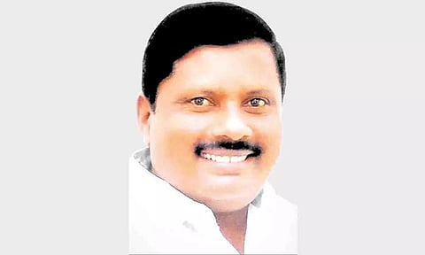 இல.பத்மநாபன்.