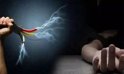 மின்சாரம் தாக்கி கட்டிட தொழிலாளி சாவு