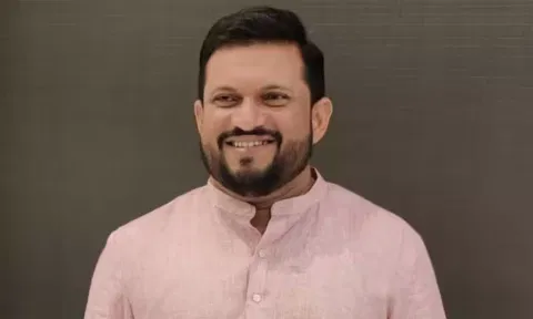 தகுதி நீக்கத்தை ரத்து செய்ய வேண்டும்- லட்சத்தீவு முன்னாள் எம்.பி. உச்ச நீதிமன்றத்தில் மனு