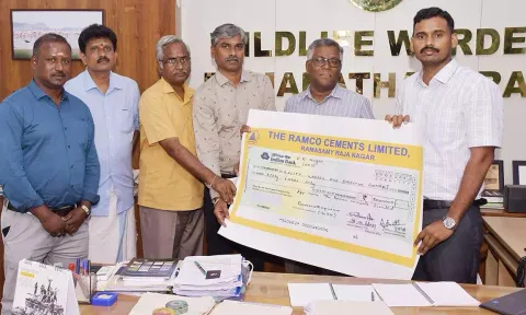 அபிவிருத்தி திட்ட மேம்பாட்டுக்கு நிதி வழங்கல்