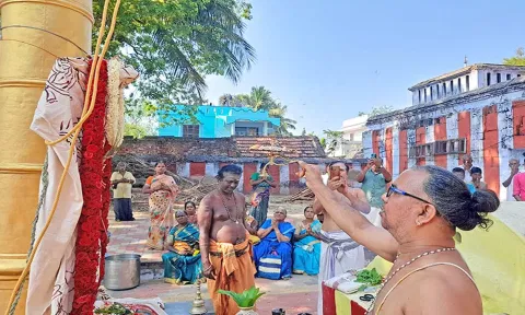 பங்குனி திருவிழா கொடியேற்றம் நடந்தபோது எடுத்தபடம்.