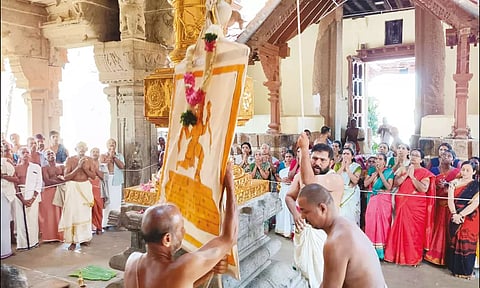 கொடியேற்றம் நடந்த போது எடுத்த படம்.