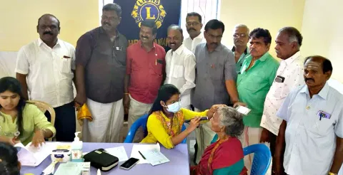 இலவச கண் சிகிச்சை முகாம்