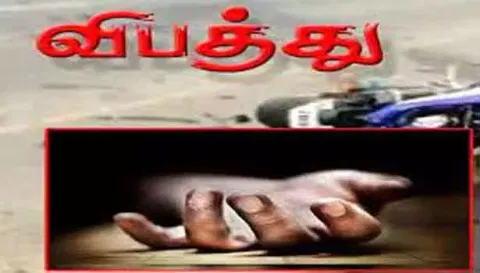 நின்றிருந்த பஸ் மீது லாரி மோதி ஒருவர் சாவு; 3 பேர் காயம்