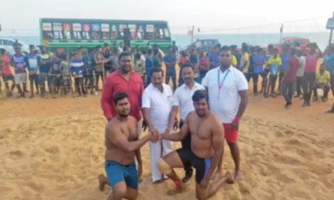 குமரி மாவட்டத்தில் மாநில கடற்கரை மல்யுத்த சாம்பியன்ஷிப் போட்டிகள் - மேயர் மகேஷ் தொடங்கி வைத்தார்