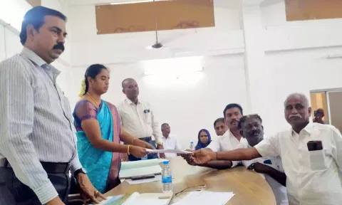 கடலாடி யூனியன் துணைத்தலைவர் மீது நடவடிக்கை எடுக்குமாறு தி.மு.க. கவுன்சிலர்கள் கோரிக்கை