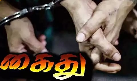 மது விற்ற 2 பேர் கைது