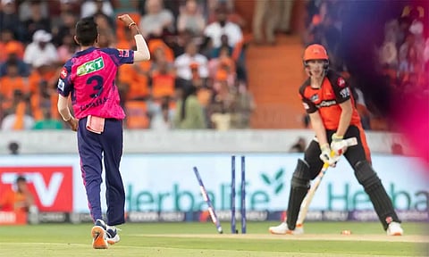 விக்கெட் வீழ்த்திய உற்சாகத்தில் சாகல்