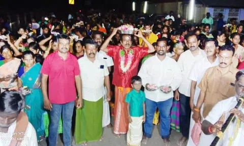 முத்துமாரியம்மன் கோவில் பூச்சொரிதல் விழா
