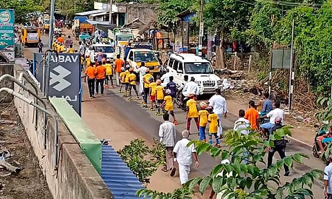 விழிப்புணர்வு பேரணி நடந்தது.