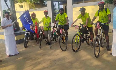 சைக்கிள் பேரணி நடைபெற்ற காட்சி.