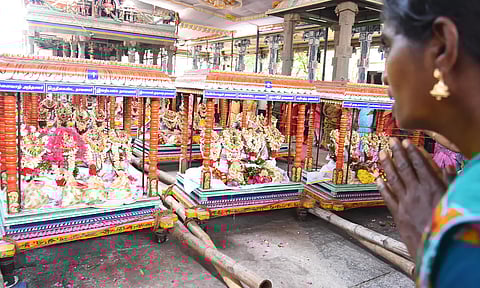 மயிலாப்பூரில் 63 நாயன்மார்கள் திருவீதி உலா கோலாகலம்: ஆயிரக்கணக்கான பக்தர்கள் சாமி தரிசனம்