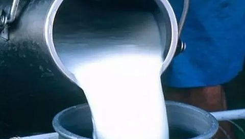 பால் விலையை உயர்த்தாவிட்டால் சென்னை கோட்டையை முற்றுகையிடும் போராட்டம்- விவசாயிகள் சங்கம் அறிவிப்பு