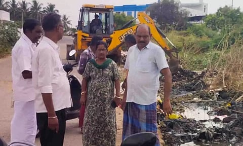 &nbsp;கழிவுநீர் கால்வாய் சுத்தம் செய்யப்பட்ட போது எடுத்த படம்.