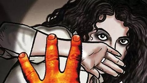 திருப்பூரில் வீட்டில் அடைத்து வைத்து சிறுமியை கற்பழித்த வாலிபர்கள்