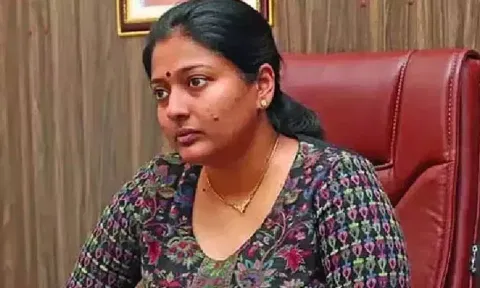 காயத்ரி ரகுராம்